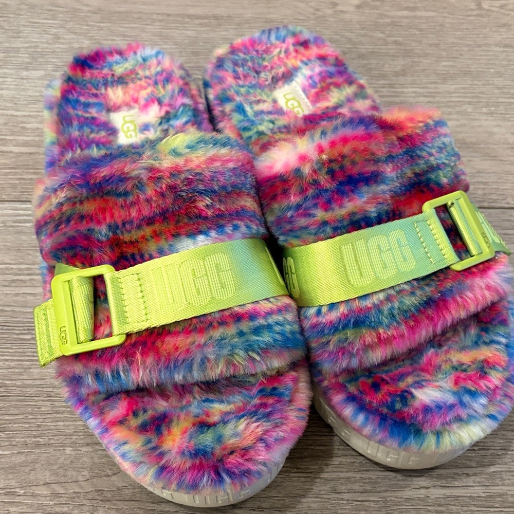 UGG Rare Women's Size 8Vibrant Platform Sandals with Lime Strap